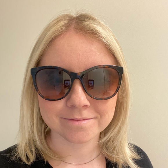 Burberry Sunglasses, no box - Picture 6 of 7